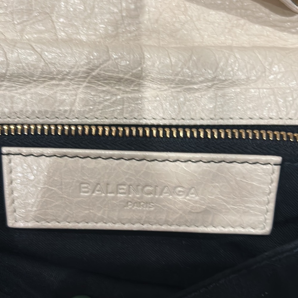 Large Balenciaga Clutch/Crossbody - Picture 9 of 11